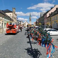 2023-04-30_maibaumaufstellen_ff-kem_3.jpg