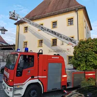 2021-10-07_thl_absturzgefteile_trautenbergstrasse-fronfeste_dlk_ff-kem_1.jpg