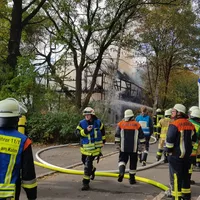 2022-10-10_oberbibrach_schlammersdorfer-str_alarmstufenerhohung_b4_ff-kem_3.jpg