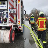 2021-04-07_verschmutzte-fahrbahn_st2665-kemnath_denzmichael_2.jpg