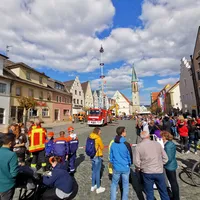 2023-04-30_maibaumaufstellen_ff-kem_5.jpg