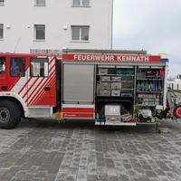 2022-11-09_kemnath_berndorferstr_aufzug-offnen_ff-kem_2.jpg