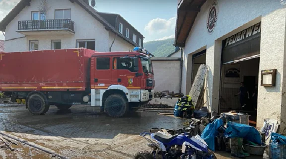 2022-02_Hilfsaktion_Feuerwehr-Kemnath_Feuerwehr-Dernau_Ahrtal_2_Webseite.png