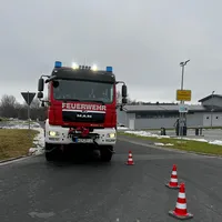 2022-01-25_verkehrslenkung_bergung-lkw_ff-kem_2.jpg