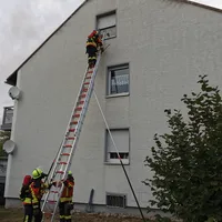 2022-08-22_waldeck_dachstuhlbrand_ff-kem_5.jpg